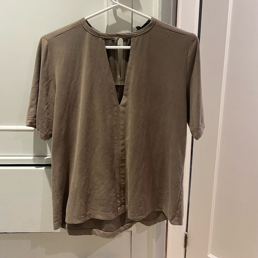 Keyhole suade shirt